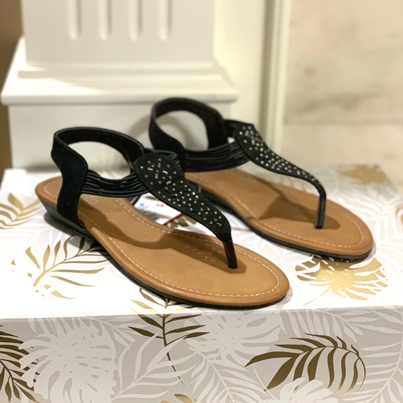 Bran new with Tag Bata Sandal - Picture 2 of 3